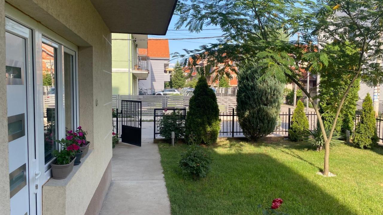 Arni Apartments Donja Vrezina Exteriér fotografie